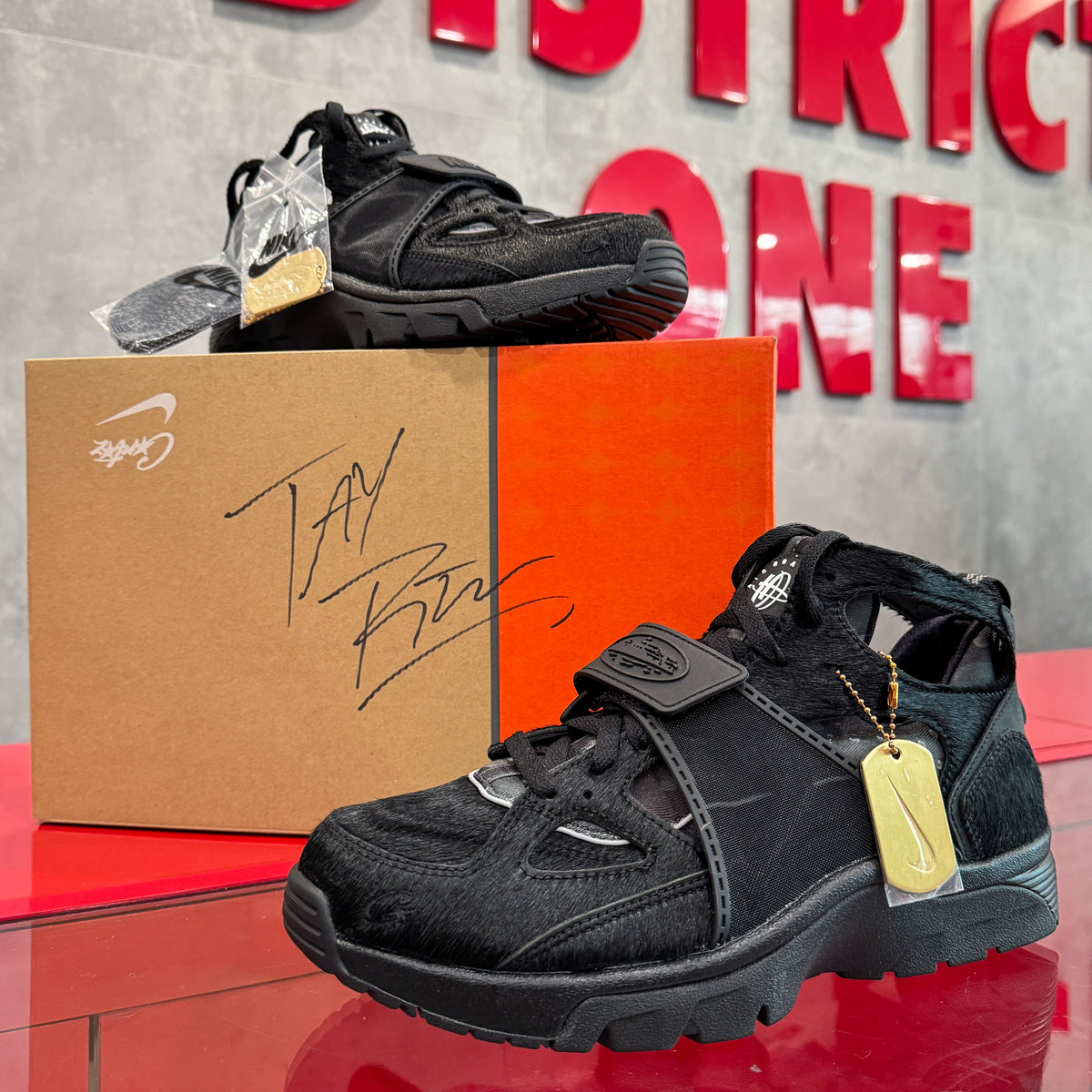 FQ8793 003 Nike Air Trainer Huarache Black 'Signed Box'