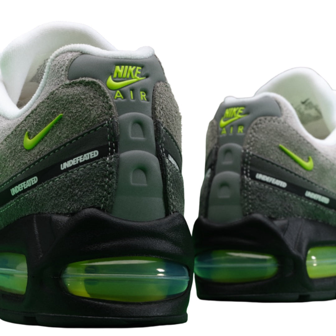 IB4523 004 Nike Air Max 95 SP Undefeated Geo NYC Neon