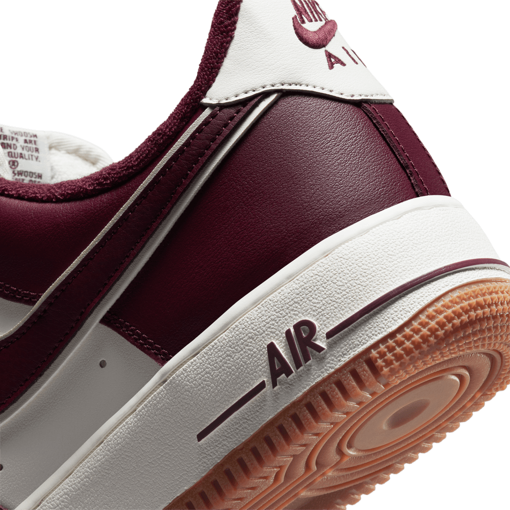 Nike Air Force 1 '07 LV8