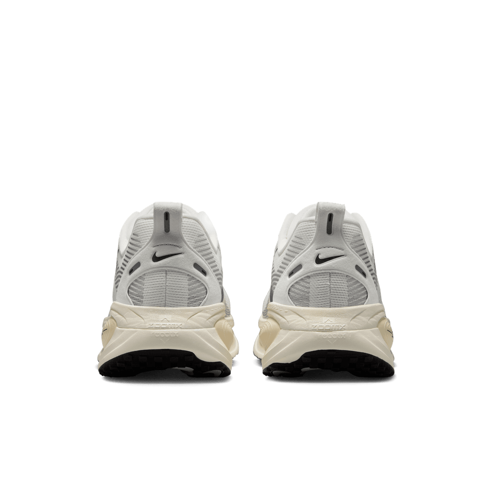 Nike Vomero 18