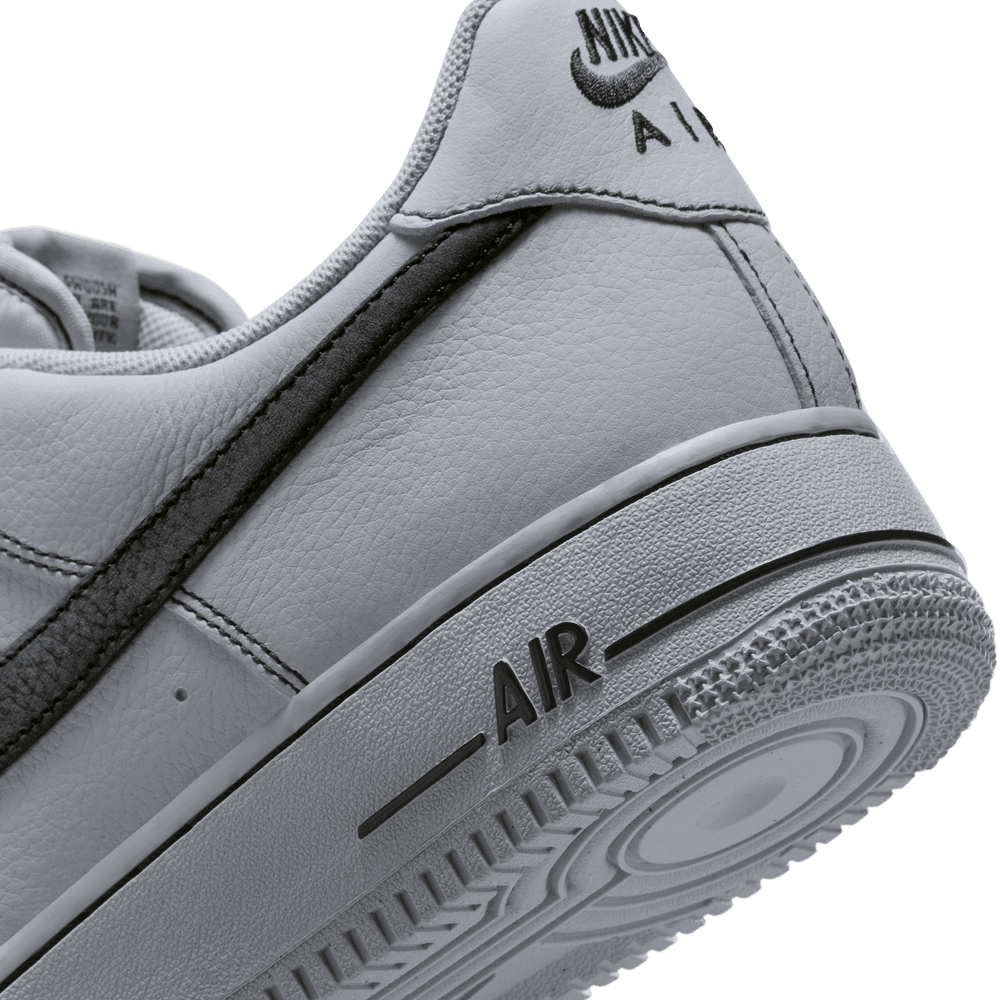 Nike Air Force 1 '07 LV8