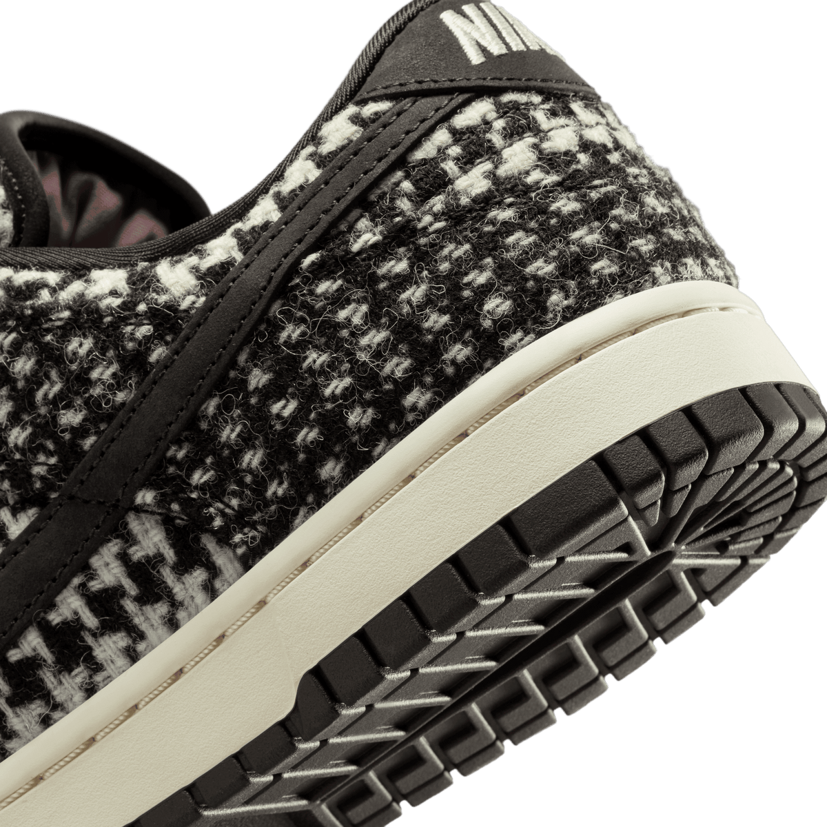 Wmns Nike Dunk Low