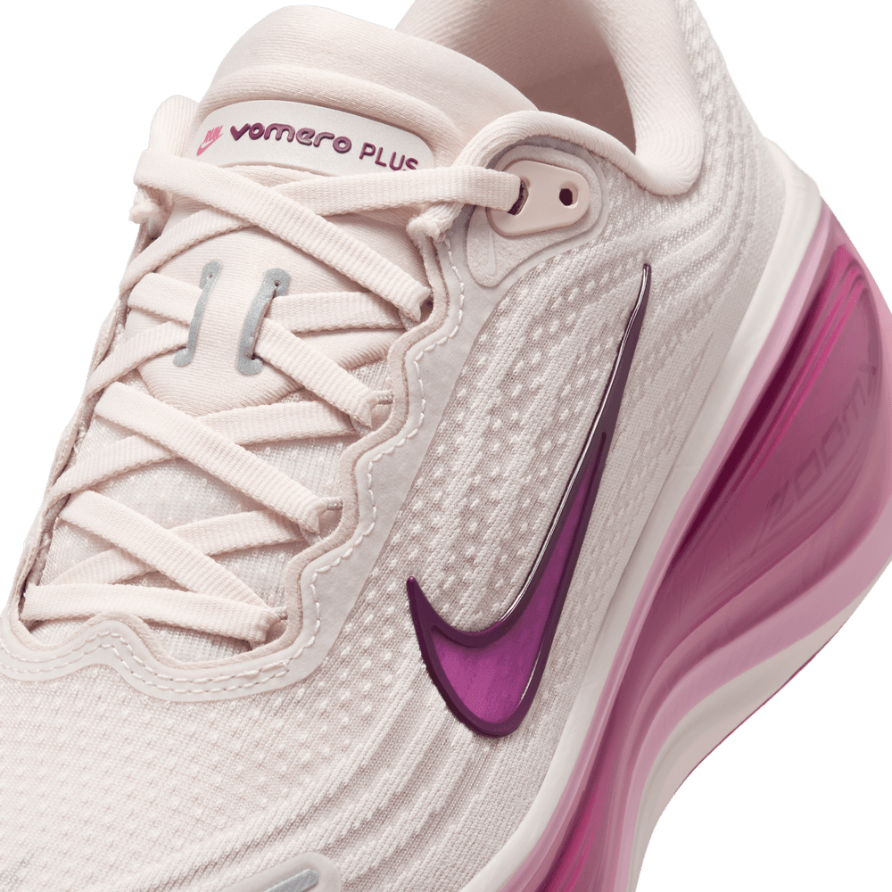 Wmns Nike Vomero Plus
