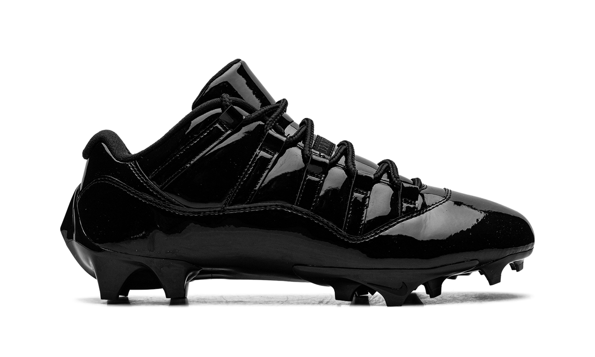 Air Jordan 11 Low TD Cleat "Patent Black" IQ8113 001