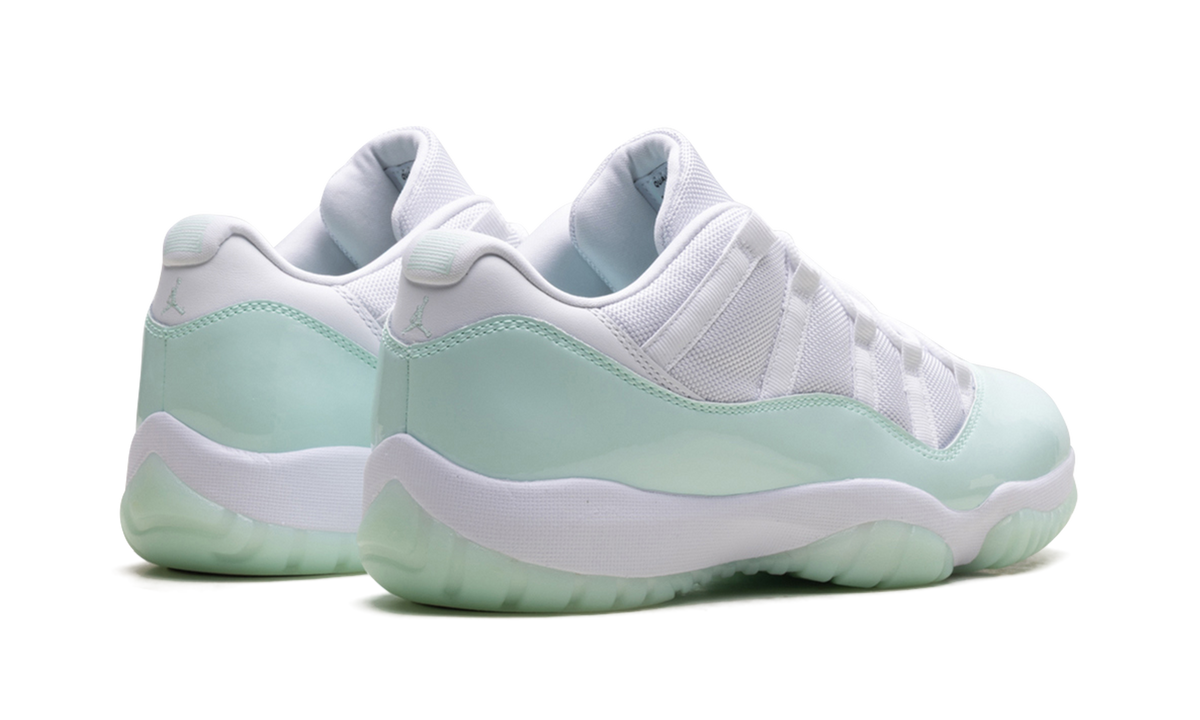 Air Jordan 11 Low WMNS "Igloo" AH7860 103