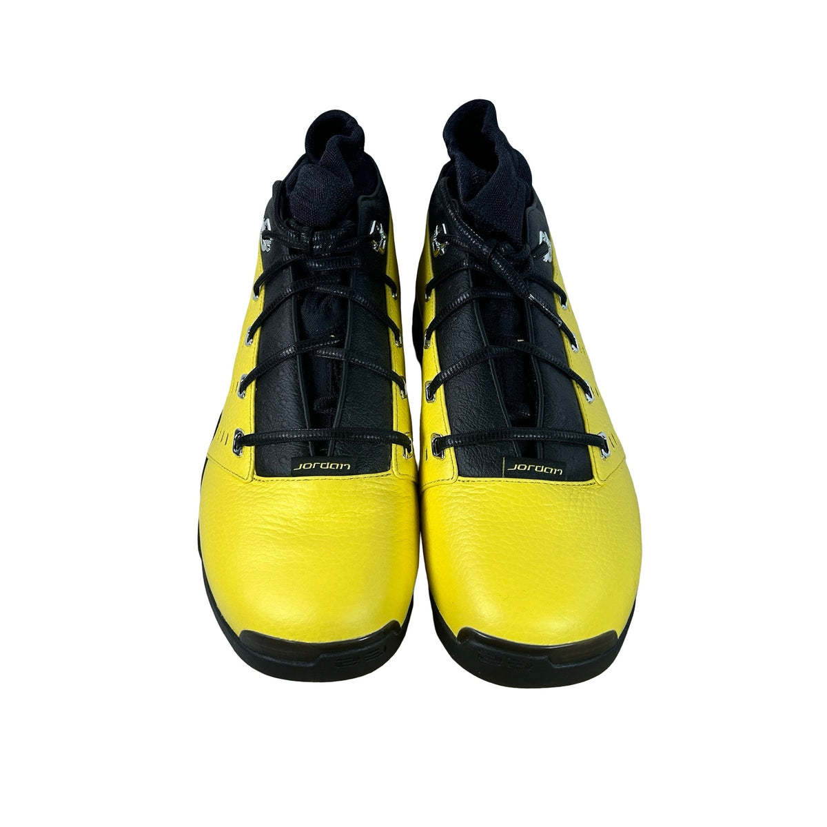 SP18 MNJDLS 546 Jordan 17 Retro Low SoleFly Alternate Lightning - 13 M (Promo sample) (Marks on heel)