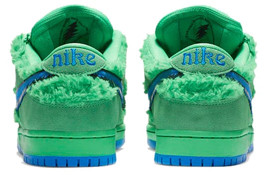 CJ5378 300 Nike Dunk SB Low Grateful Dead Green