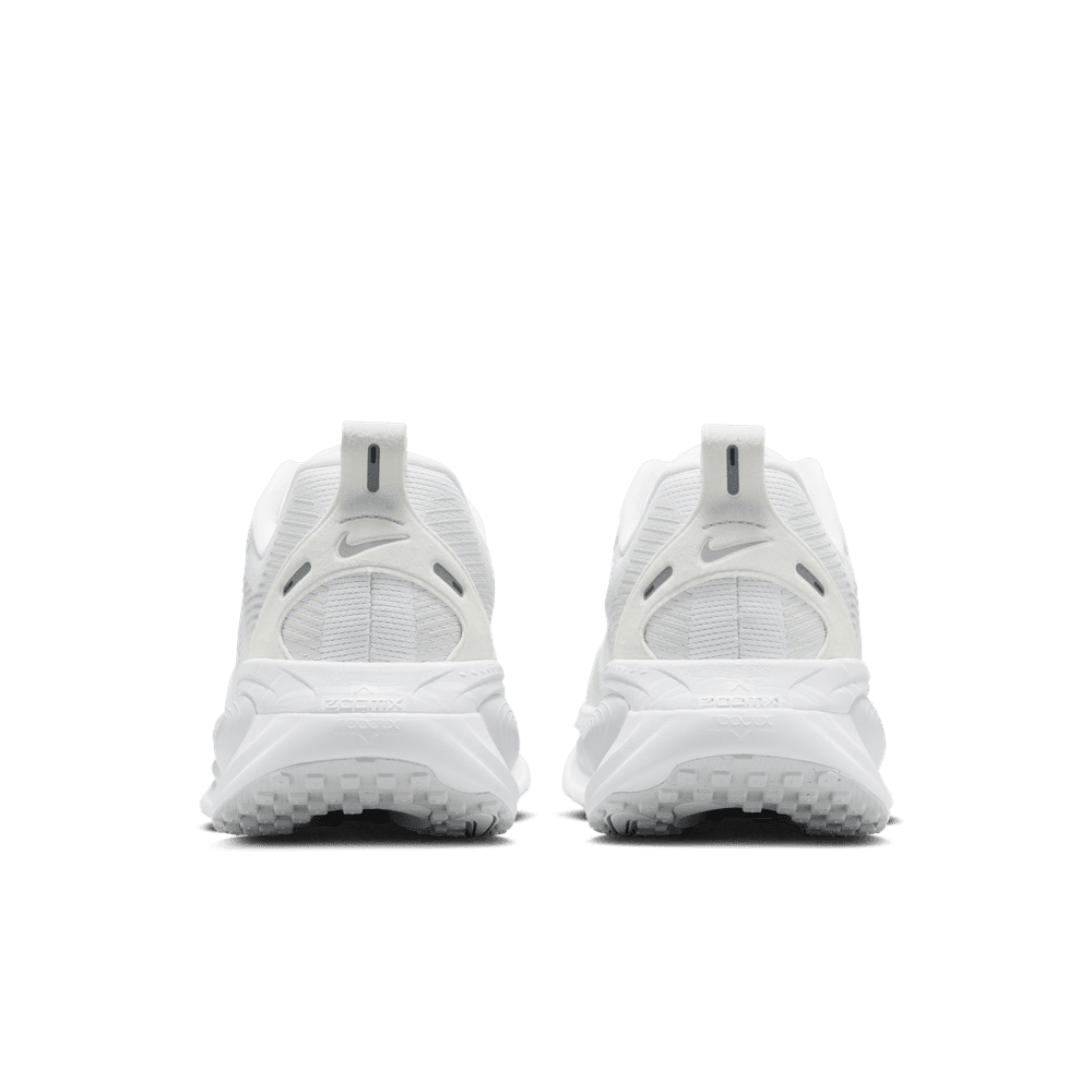 Nike Vomero 18