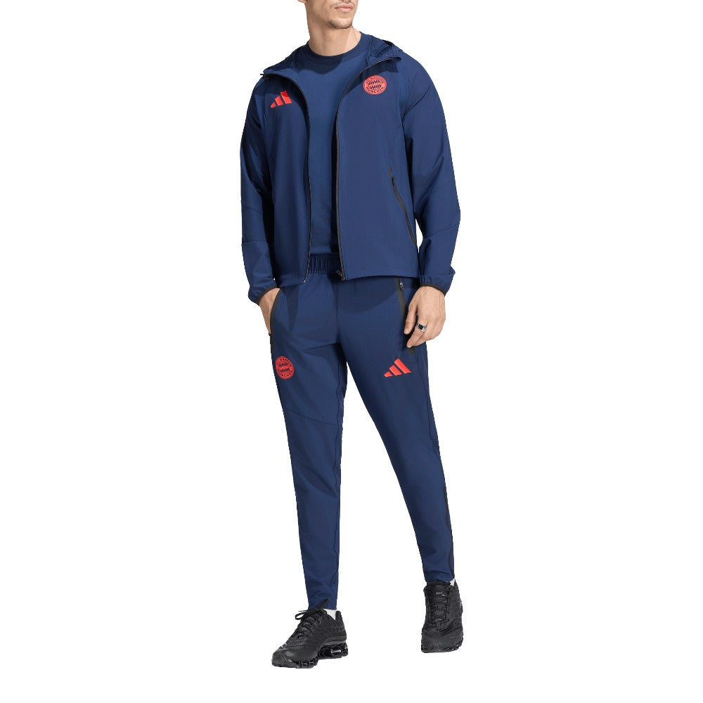 FC Bayern Muenchen Tiro Travel Windbreaker