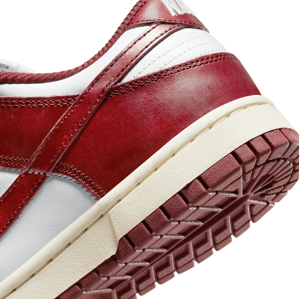 Wmns Nike Dunk Low Premium