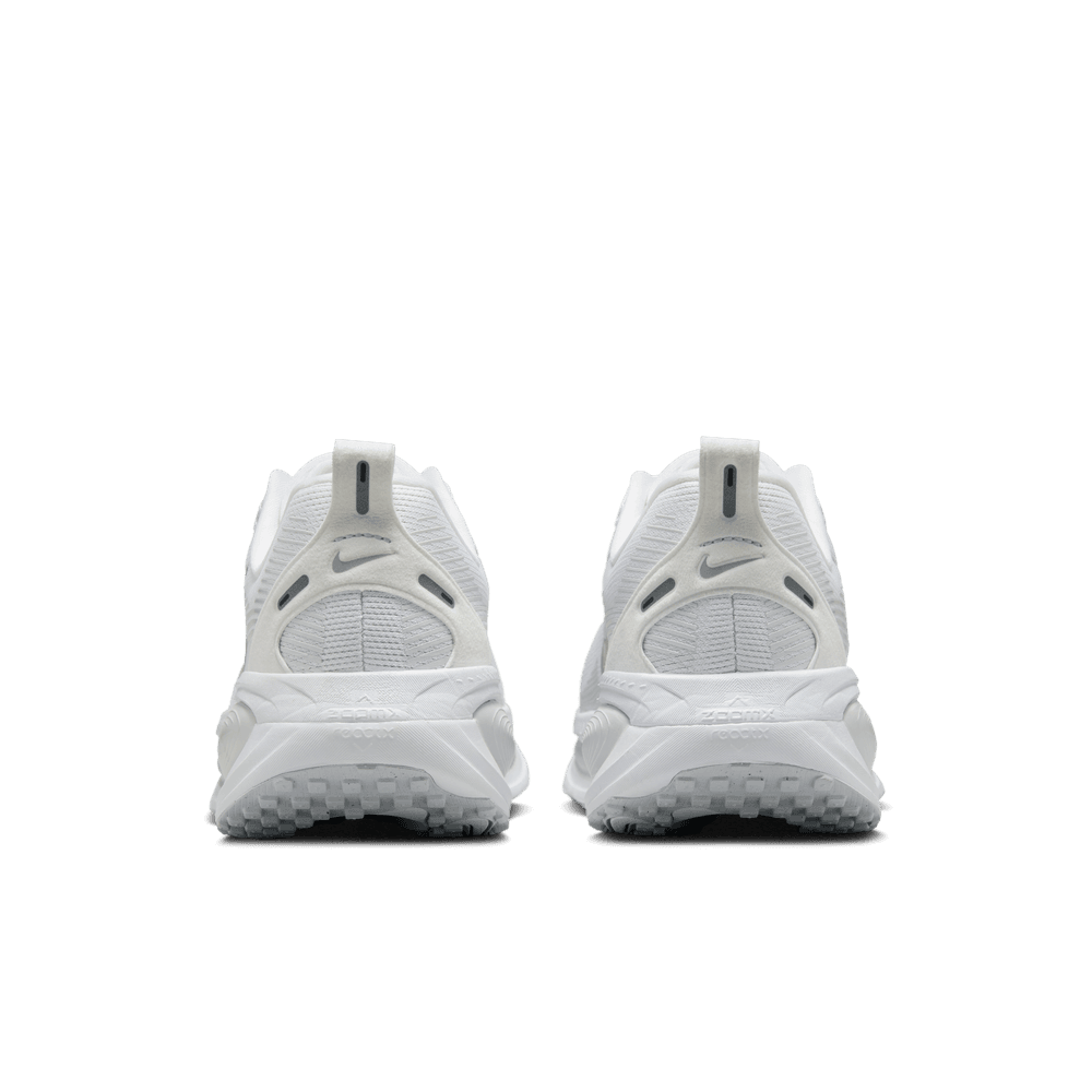 Wmns Nike Vomero 18