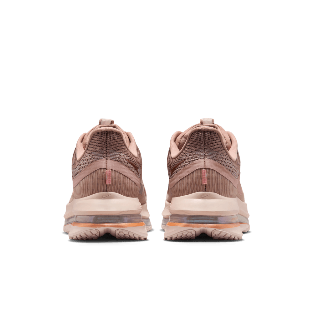 Wmns Nike Pegasus Premium