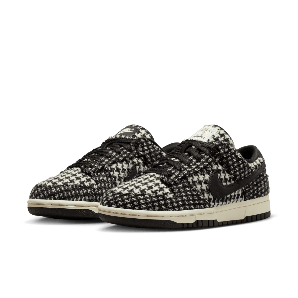 Wmns Nike Dunk Low