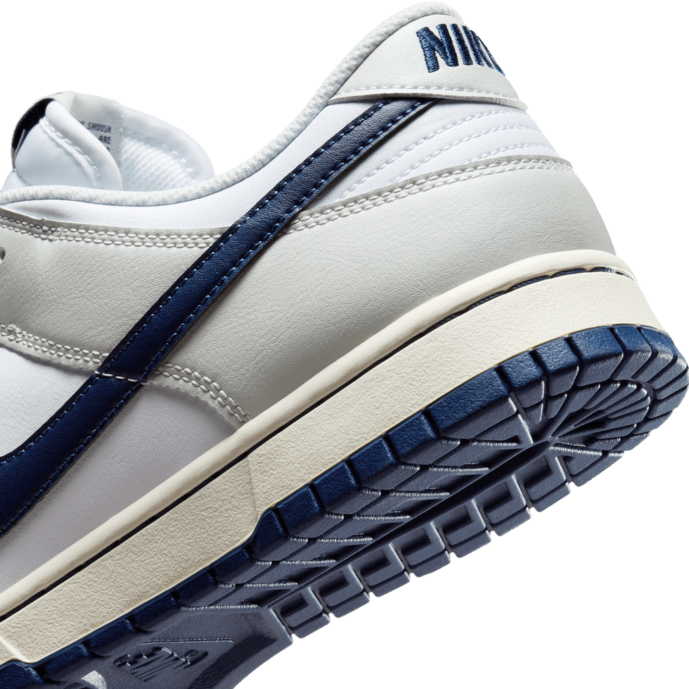 Nike Dunk Low Retro